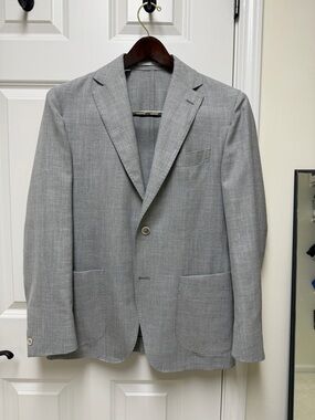 Eleventy men’s Light Gray Classic Two-Button Blazer 38r